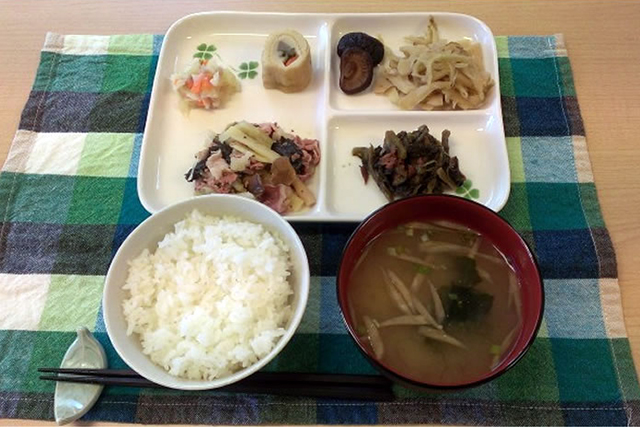 オリーブリーフ お食事